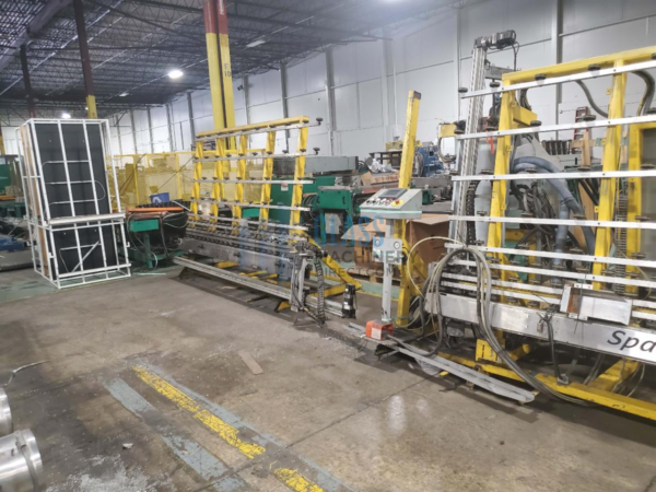 Spadix vertical hot melt gunner